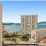 Toulon Entre Mer Et Terre